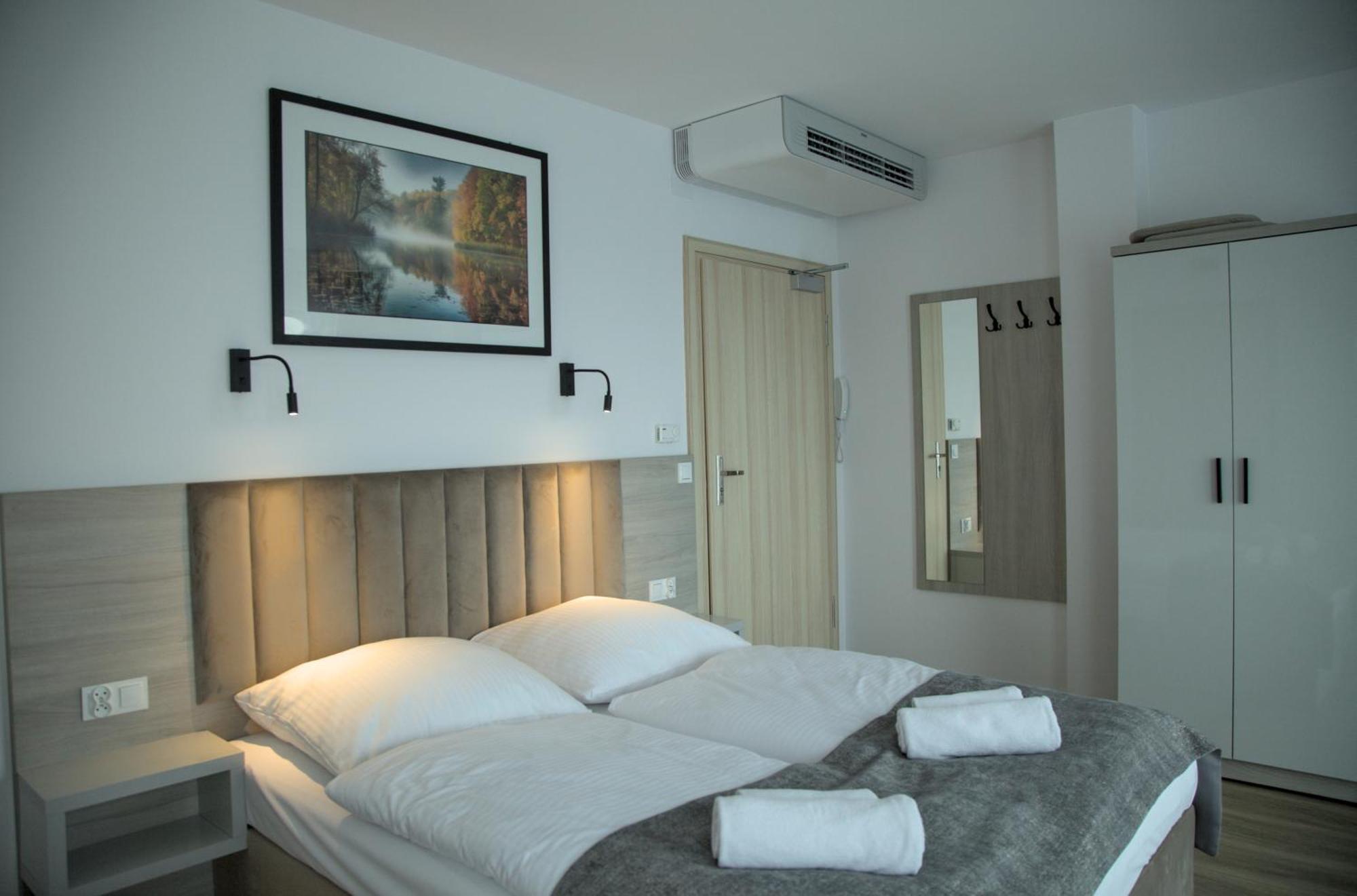Hotel I Apartamenty Gorzelanny Дзвижино Экстерьер фото